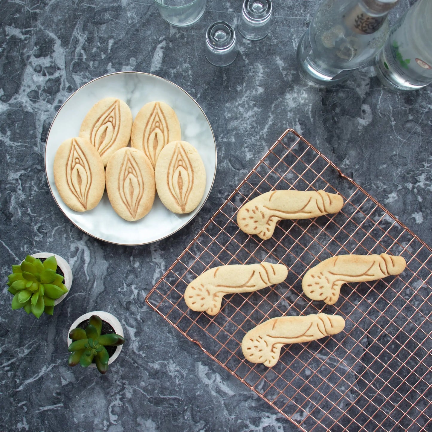 Penis & Vulva Shaped Cookie Cutter (Fondant, Cake Decoration Moulds)