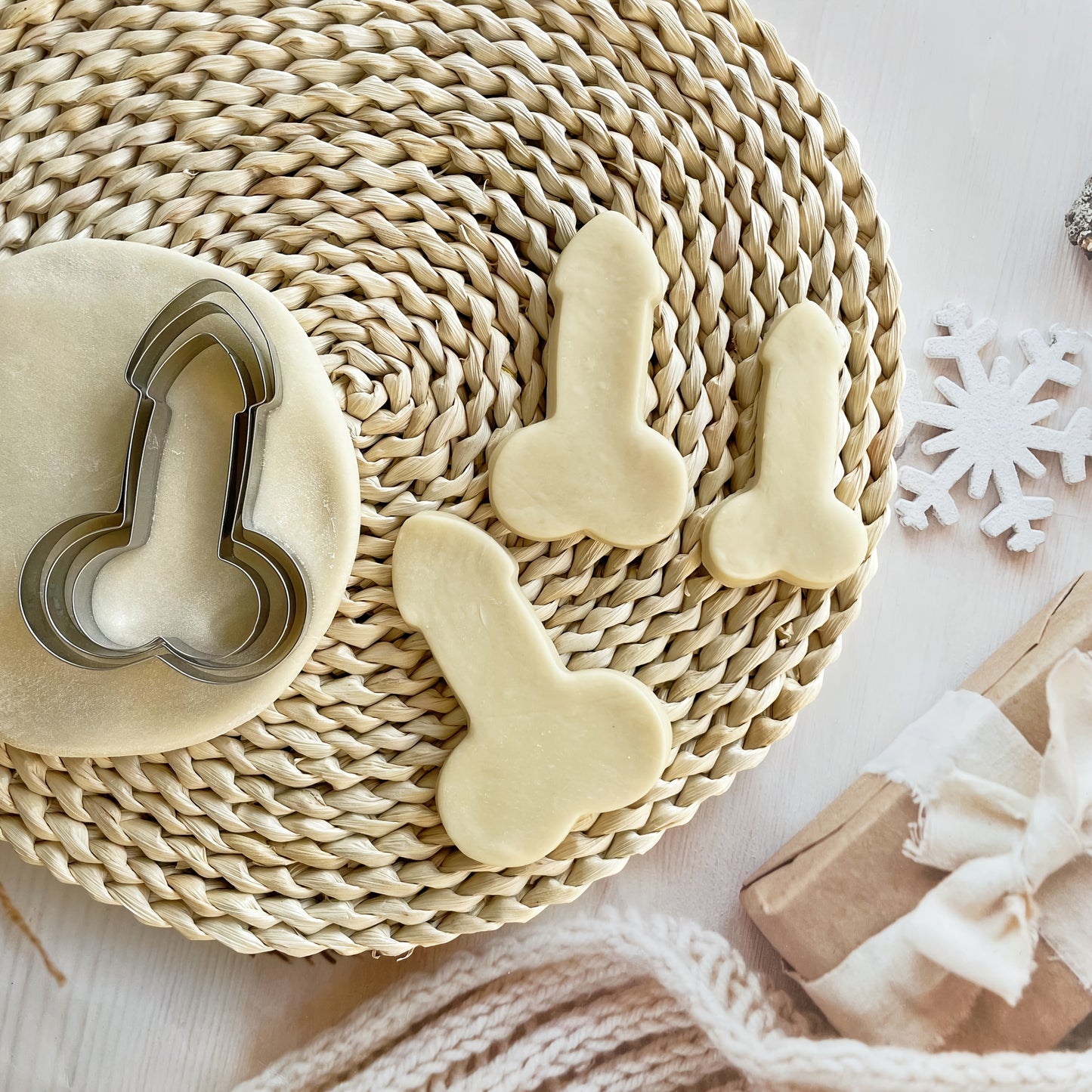 3pcs Stainless Steel Biscuit Mold Set - Funny Tintin Shapes for Cookies & Candies, Perfect for Valentine's Day Baking